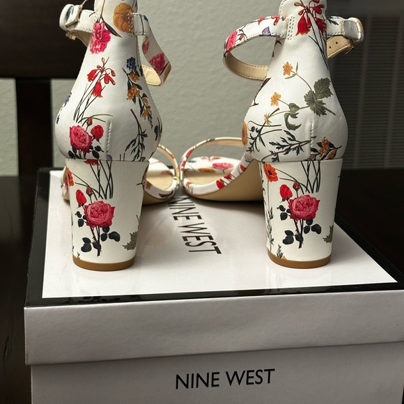 Nine West Sandal - Picture 3 of 6